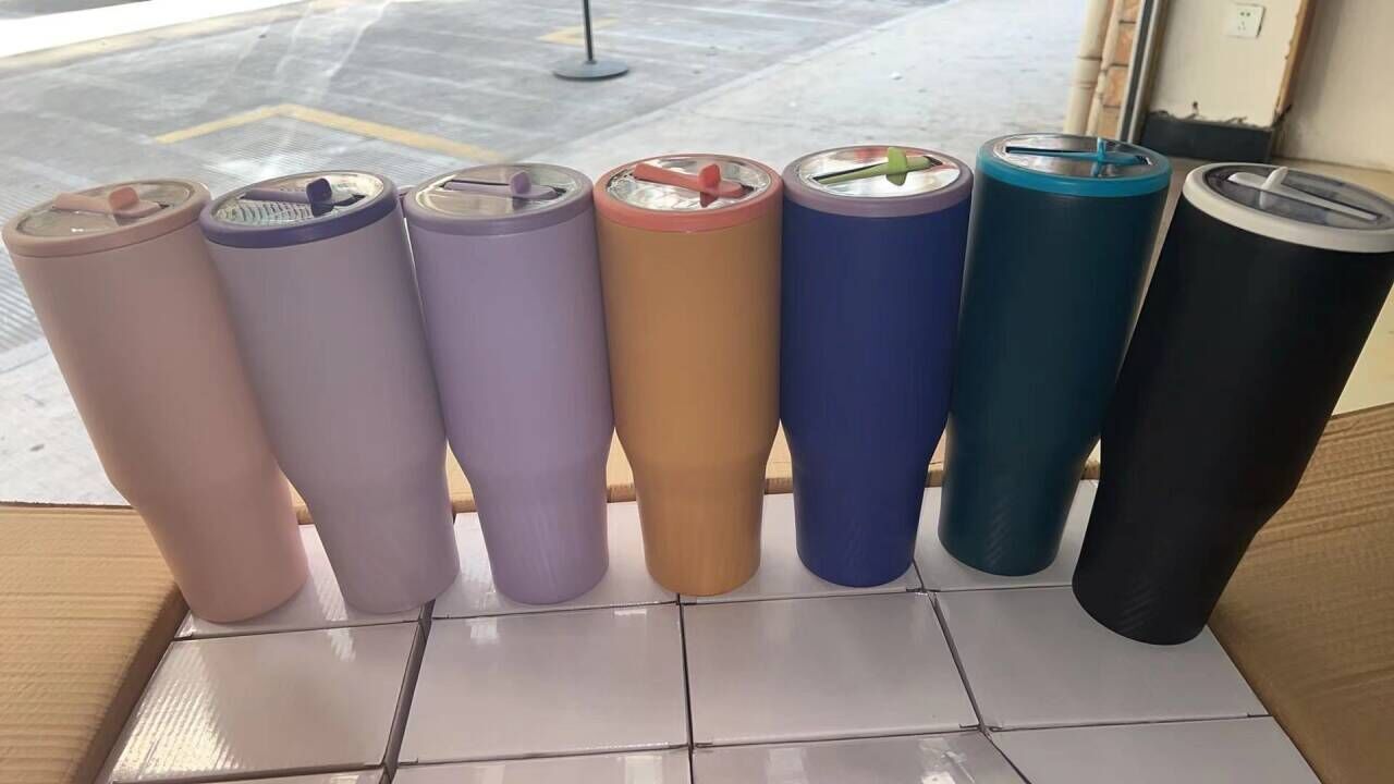 No Spill 40oz Quencher Tumblers with Flip Straw and Leak Proof Lid for Laser Engravings_ miki