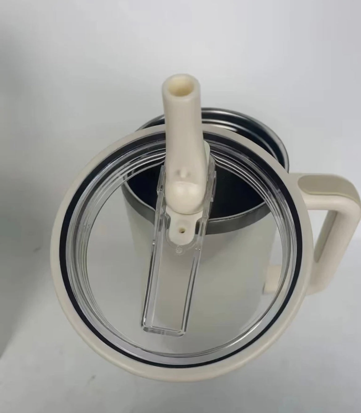 No Spill 40oz Quencher Tumblers with Flip Straw and Leak Proof Lid for Laser Engravings_ miki