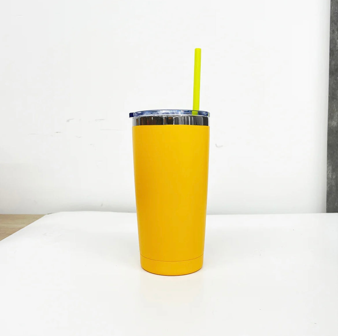black plated powder coated yeti style 20oz stainless steel mug with lid and straw for laser engraving_miki