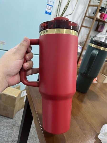 USA RTS_ Gold underneath Christmas colors powder coated H2.0 40oz quencher tumblers with lid and straw for laser engraving_miki