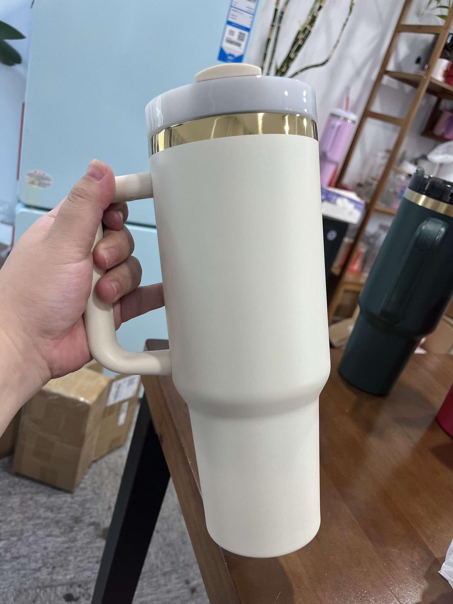 USA RTS_ Gold underneath Christmas colors powder coated H2.0 40oz quencher tumblers with lid and straw for laser engraving_miki