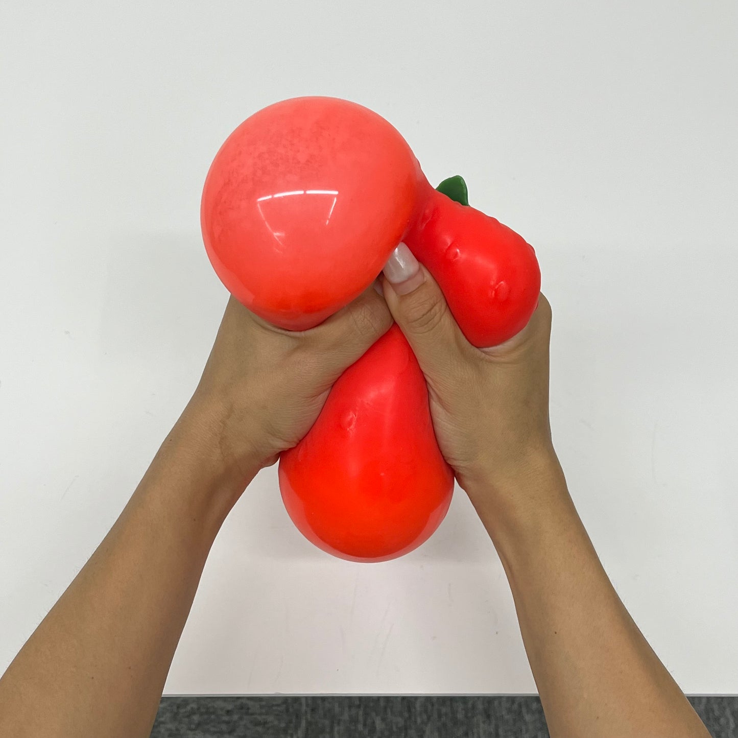USA Presale_ big Strawberry emoji squishy toy _miki