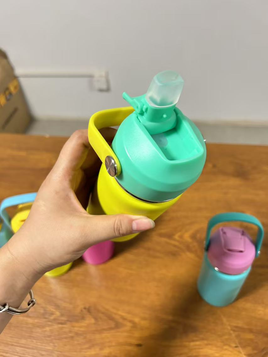 Powder Coated 12oz-40oz Water Bottles with Flip Straw and Top Handle For Laser Engraving_ miki