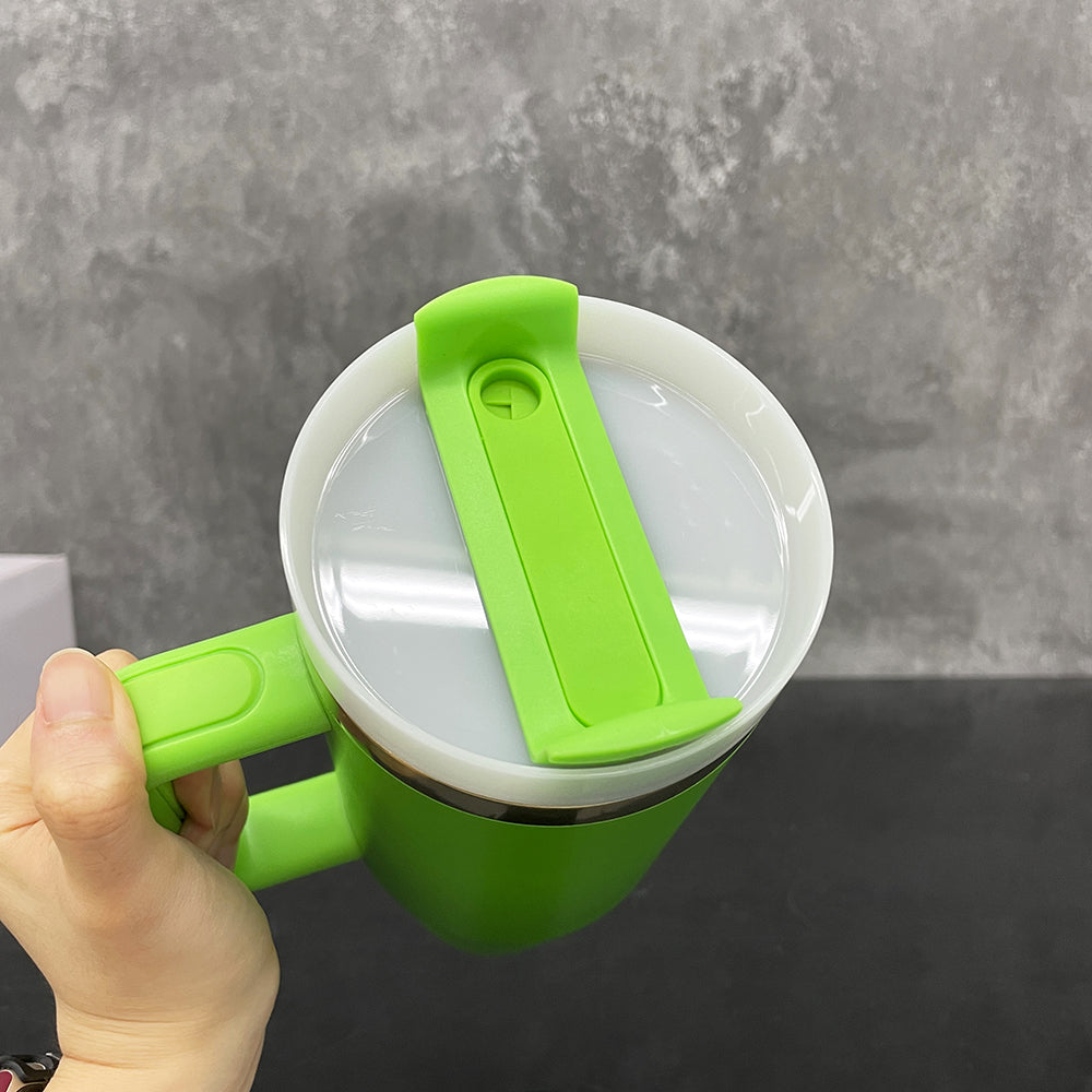 Mirror Gold Grinch Green Powder Coated H2.0 40oz Quencher Tumbler with Lid and Straw for Laser Engraving_ miki