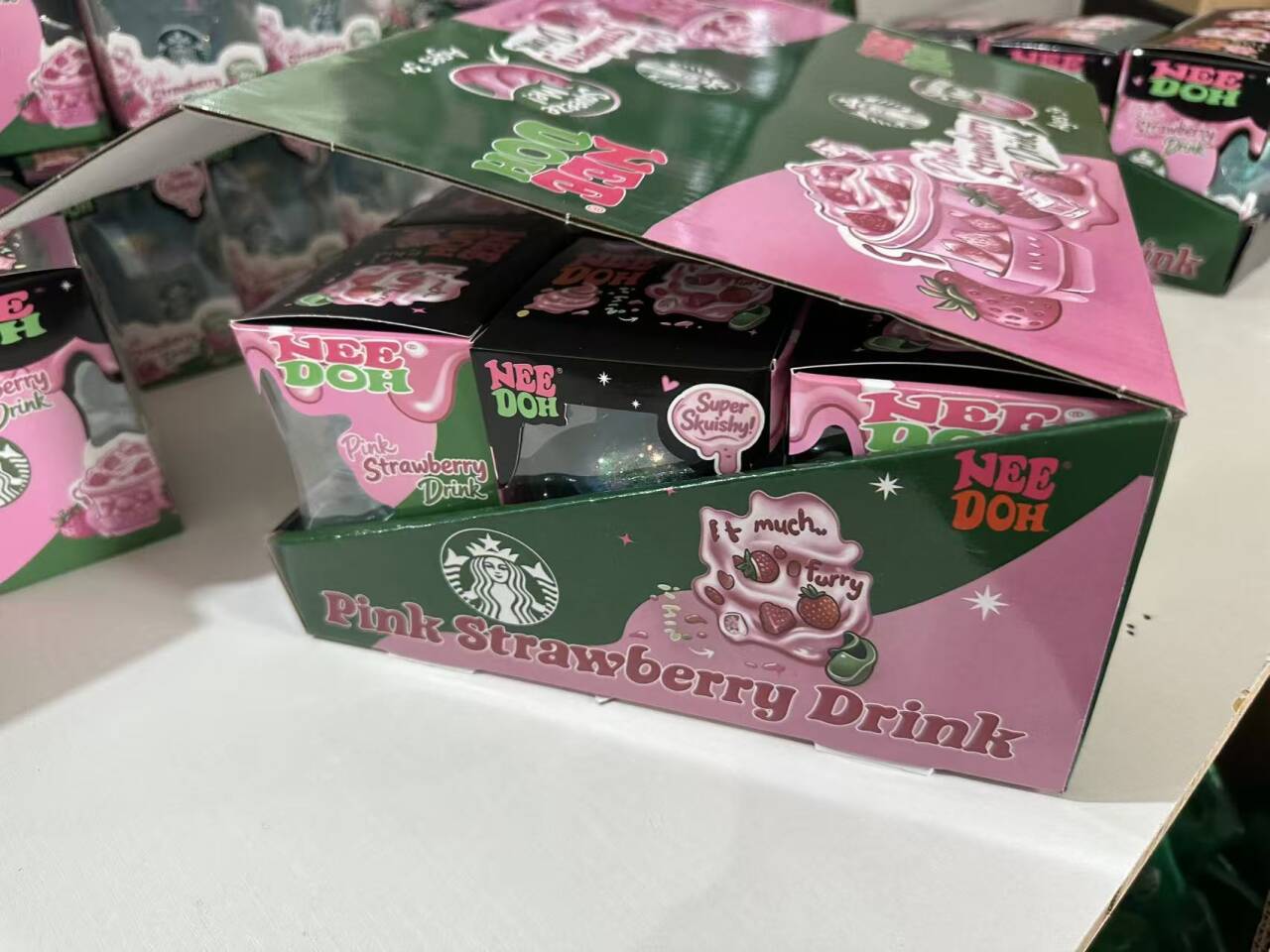 Needoh Glitter Starbucks Squishy Toys _ miki