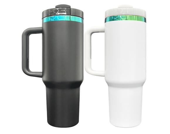 Christmas blue green ombere underneath powder coated H2.0 40oz quencher tumblers for engraving_miki