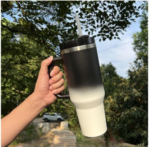 Powder coated ombré H2.0 40oz quencher tumbler for laser engraving_miki